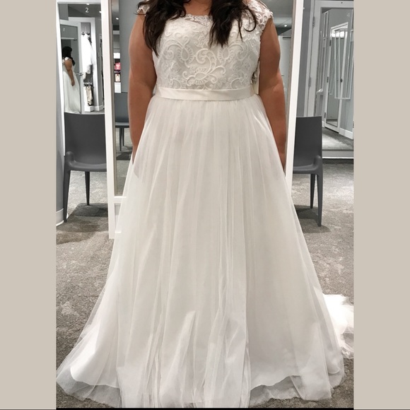Tulle Plus Size Wedding Dress With Lace Cap Sleeves - Picture 1 of 3